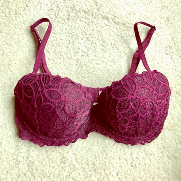 NWOT Victorias Secret Pink "Date" lace push-up bra - Picture 1 of 3